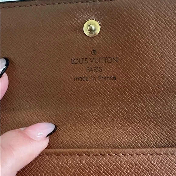 Louis Vuitton Brown Monogram wallet - Picture 2 of 6